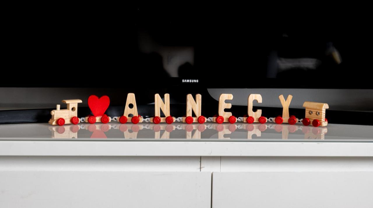 Annecy Lake Central المظهر الخارجي الصورة
