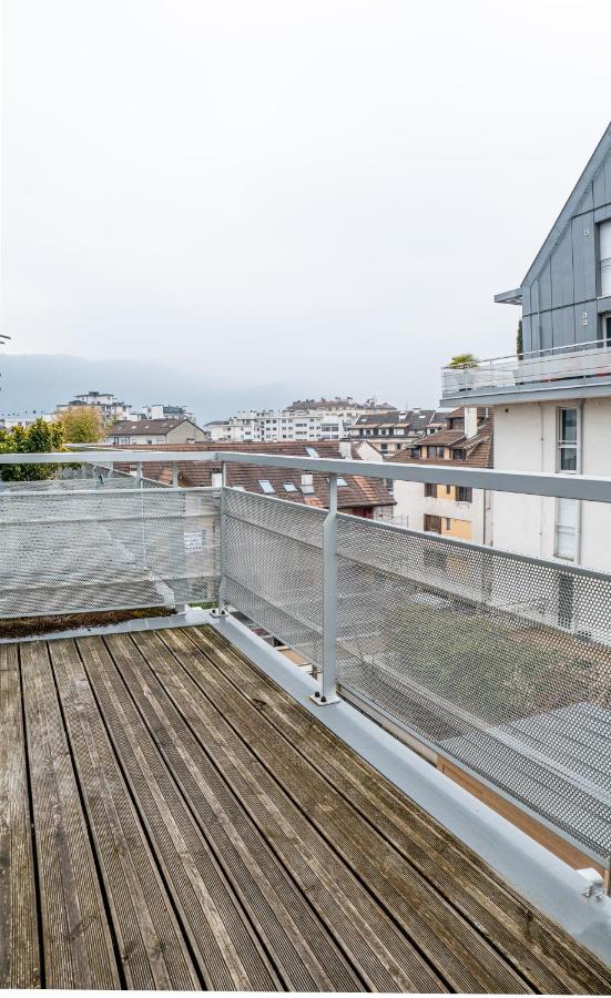 Annecy Lake Central المظهر الخارجي الصورة